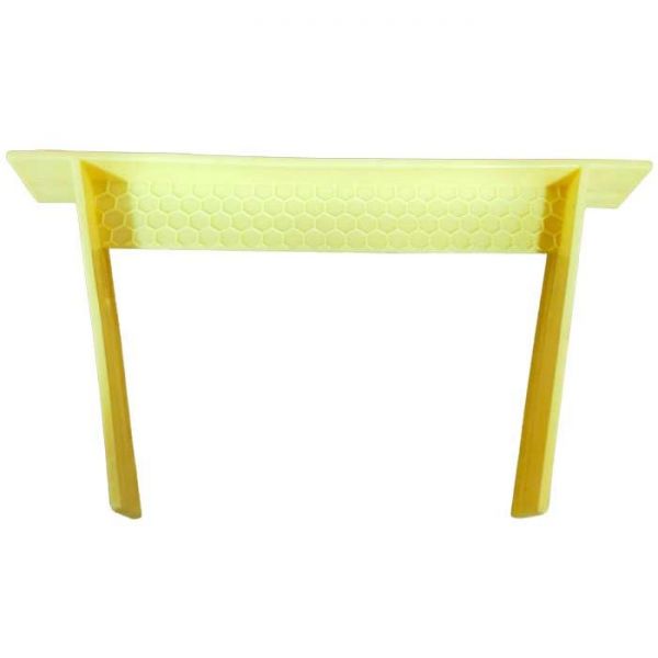 ARNIETTA KIELER: TELAINO IN PLASTICA